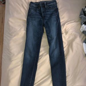 dark wash american eagle jeans